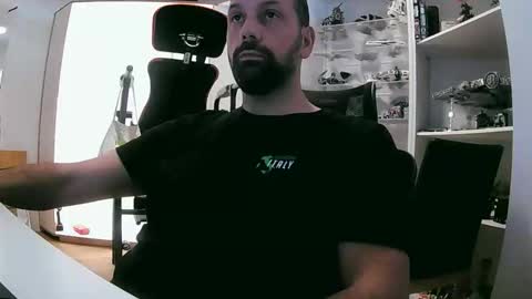 Snapshot of scorpion_cock chatting on 10.25.25 scorpion_cock online show from 10.25.25