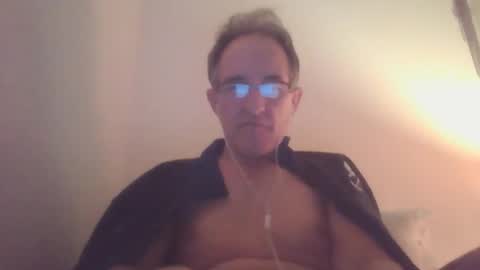 Snapshot of scotchwhieskie chatting on 12.23.24 scotchwhieskie online show from 12.23.24