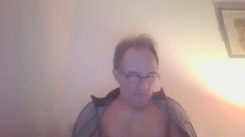 Snapshot of scotchwhieskie chatting on 12.31.24 scotchwhieskie online show from 12.31.24