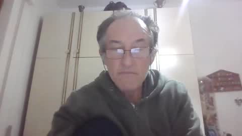 Snapshot of scotchwhieskie chatting on 10.15.25 scotchwhieskie online show from 10.15.25