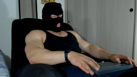 Snapshot of scott__miller chatting on 10.24.25 scott__miller online show from 10.24.25