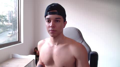 Snapshot of scott_brasher1 chatting on 02.19.25 Twitter Scott brasher1 Instagram Camiloestuardo2 online show from 02.19.25