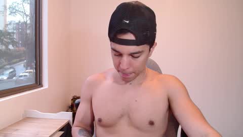 Snapshot of scott_brasher1 chatting on 02.24.25 Twitter Scott brasher1 Instagram Camiloestuardo2 online show from 02.24.25