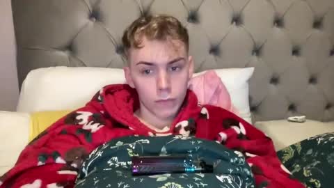 Snapshot of scottish_twink01 chatting on 12.05.24 danny online show from 12.05.24