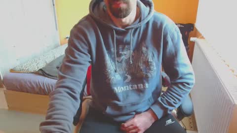 Snapshot of scotty_98 chatting on 12.31.24 scotty_98 online show from 12.31.24