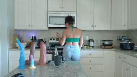 Scout has fun online show from 04.17.26