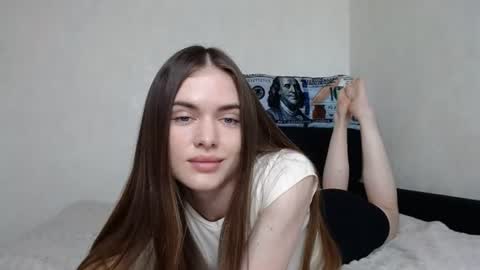 Snapshot of scratc_h chatting on 06.19.26 scratc_h online show from 06.19.26