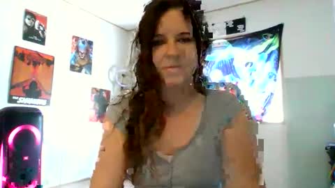 Snapshot of screamqueenp chatting on 05.21.26 PennyWise online show from 05.21.26