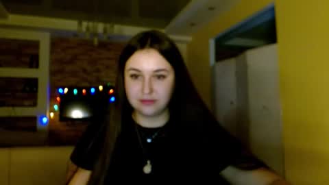 Elizabeth  online show from 01.05.26