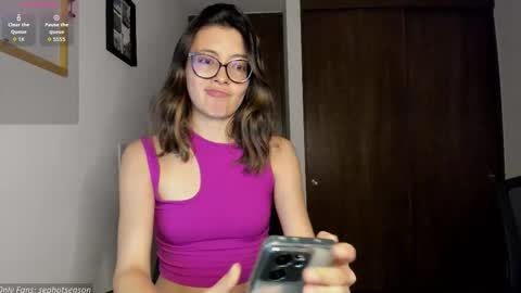 Snapshot of seahotseason chatting on 11.07.25 Aria Independent model online show from 11.07.25