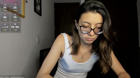 Snapshot of seahotseason chatting on 11.21.25 Aria Independent model online show from 11.21.25