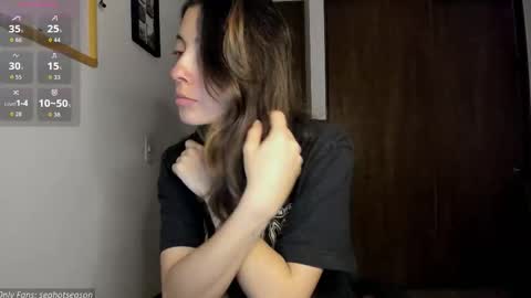 Snapshot of seahotseason chatting on 11.29.25 Aria Independent model online show from 11.29.25