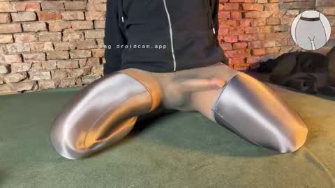 seamlessly online show from 11.05.25