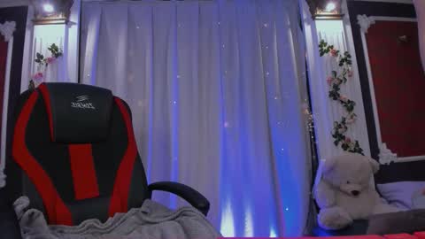 Snapshot of seavia chatting on 12.01.25 Sea online show from 12.01.25