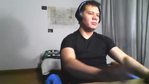 Snapshot of seb5759 chatting on 06.17.26 seb5759 online show from 06.17.26