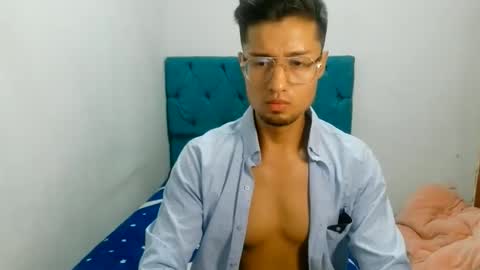Snapshot of sebas_baby chatting on 06.11.26 SEBASTIAN online show from 06.11.26