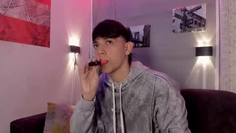 Snapshot of sebas_pretty7 chatting on 03.19.26 sebas_pretty7 online show from 03.19.26