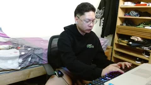 Snapshot of sebasslops chatting on 01.25.25 Sebas online show from 01.25.25