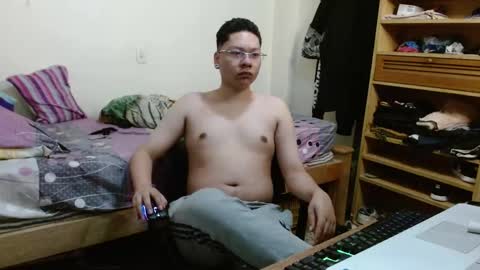 Snapshot of sebasslops chatting on 01.26.25 Sebas online show from 01.26.25