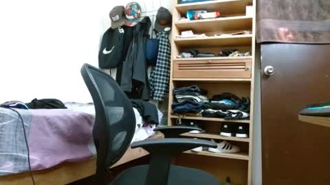 Snapshot of sebasslops chatting on 02.04.25 Sebas online show from 02.04.25