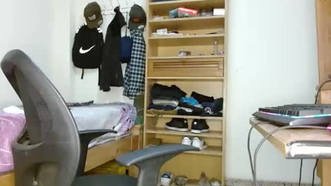 Snapshot of sebasslops chatting on 02.08.25 Sebas online show from 02.08.25