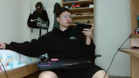 Snapshot of sebasslops chatting on 02.14.25 Sebas online show from 02.14.25