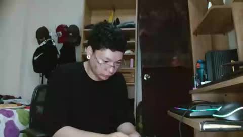 Snapshot of sebasslops chatting on 02.23.25 Sebas online show from 02.23.25