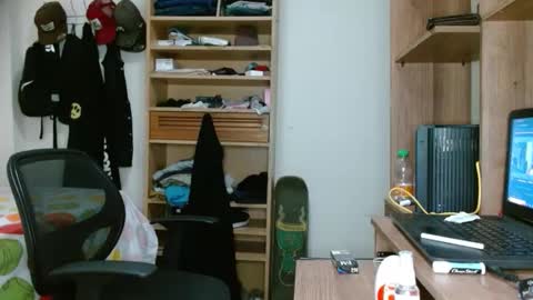 Snapshot of sebasslops chatting on 02.26.25 Sebas online show from 02.26.25