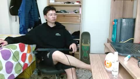 Snapshot of sebasslops chatting on 02.28.25 Sebas online show from 02.28.25