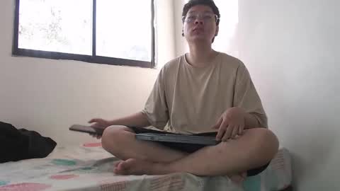 Snapshot of sebasslops chatting on 03.02.25 Sebas online show from 03.02.25