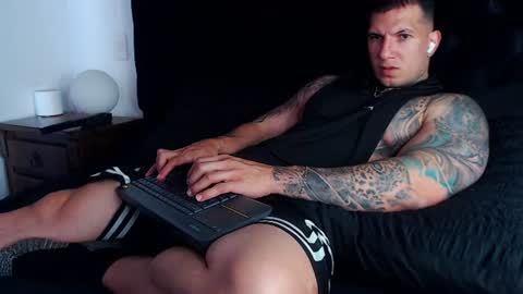 Sebastian online show from 06.12.26