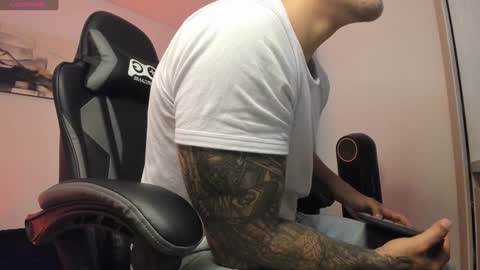 Snapshot of sebastianortizm chatting on 12.27.24 Lucian Sinclair online show from 12.27.24