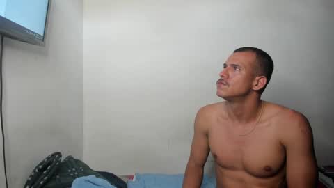 Snapshot of sebastianp13 chatting on 12.19.24 sebatian palacios online show from 12.19.24