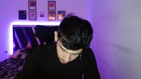 Snapshot of sebasxxl12 chatting on 10.08.25 Sebas online show from 10.08.25