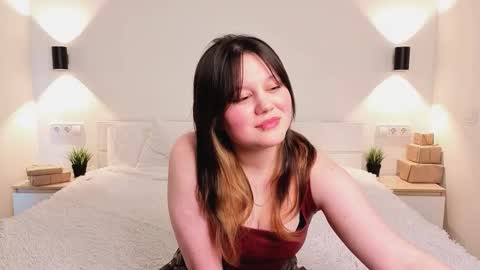 Snapshot of sebrinavisage chatting on 03.27.26 sebrinavisage online show from 03.27.26