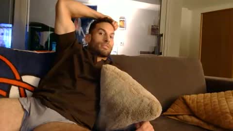 Snapshot of sebroyce chatting on 06.10.26 Sebastian Royce online show from 06.10.26