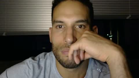 Snapshot of sebroyce chatting on 06.12.26 Sebastian Royce online show from 06.12.26