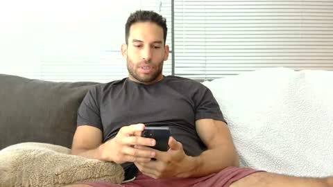 Snapshot of sebroyce chatting on 06.23.26 Sebastian Royce online show from 06.23.26