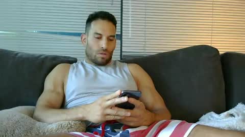 Snapshot of sebroyce chatting on 06.25.26 Sebastian Royce online show from 06.25.26