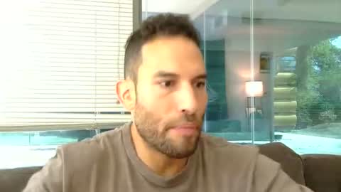 Snapshot of sebroyce chatting on 07.27.26 Sebastian Royce online show from 07.27.26