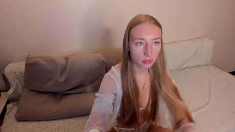 Snapshot of secret_dreams_ chatting on 08.06.26 Amanda and pair in a real life we love each other but can play with you online show from 08.06.26