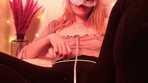 Snapshot of secretanni chatting on 01.02.25 Anni online show from 01.02.25