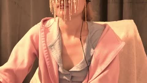 Snapshot of secretanni chatting on 06.15.26 Anni online show from 06.15.26