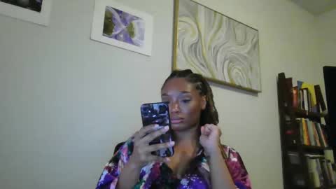 Snapshot of secretdesirecontent chatting on 03.07.25 Priceless Domme online show from 03.07.25