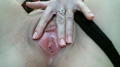 SecretLisa online show from 01.19.25