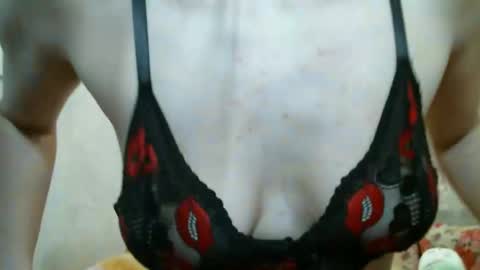 SecretLisa online show from 02.05.25