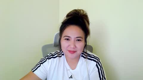 Snapshot of secretlover010101 chatting on 01.16.25 MILAN online show from 01.16.25