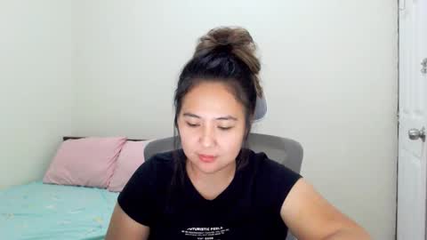 Snapshot of secretlover010101 chatting on 03.03.25 MILAN online show from 03.03.25