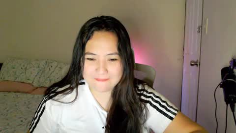 Snapshot of secretlover010101 chatting on 06.18.26 MILAN online show from 06.18.26