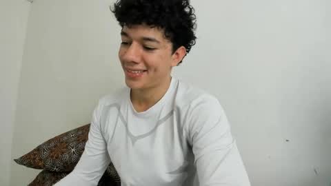 Snapshot of seder_4 chatting on 06.12.26 Sebas online show from 06.12.26